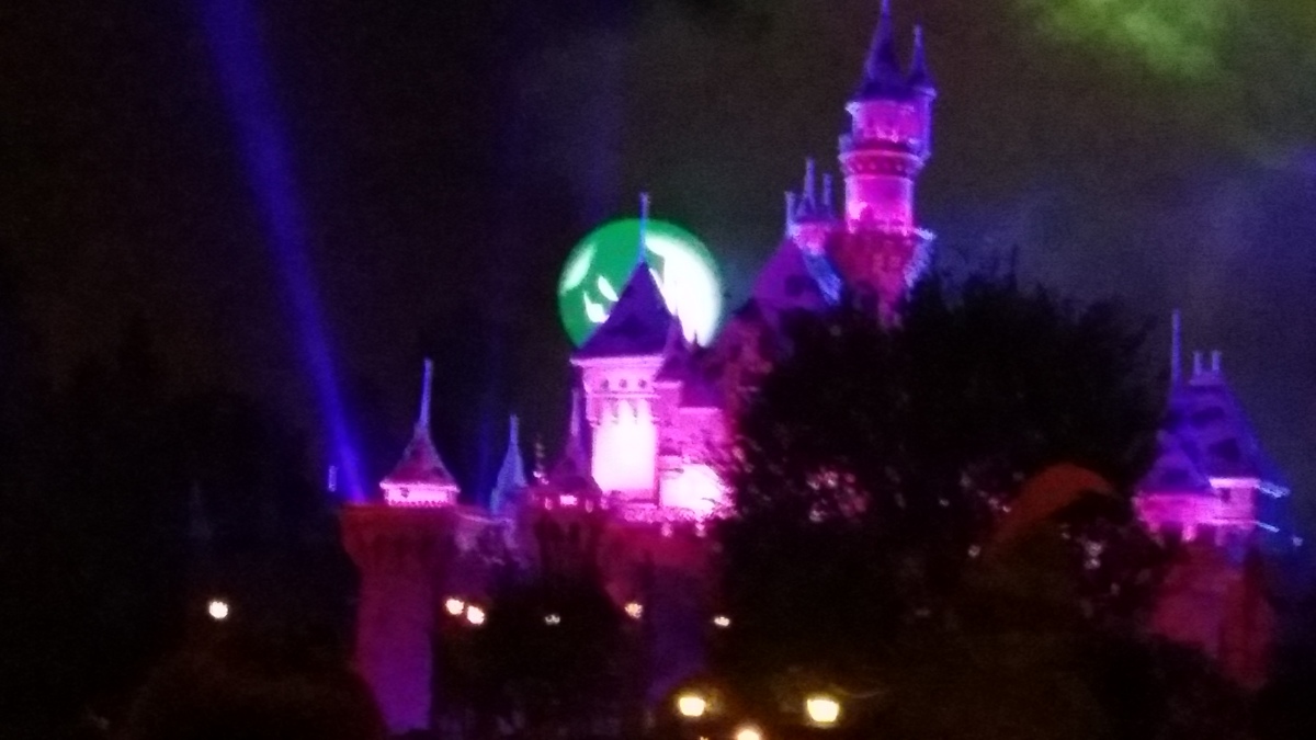 Halloween Fireworks @ Disneyland!